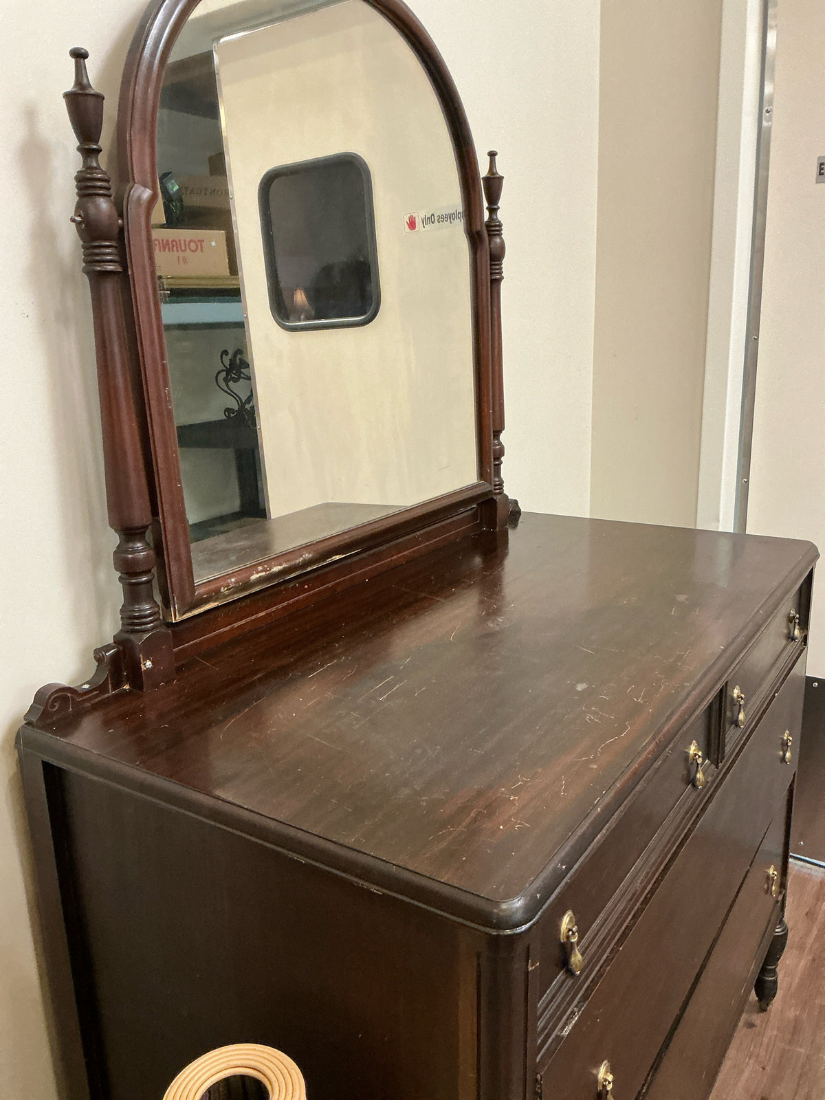 Dresser