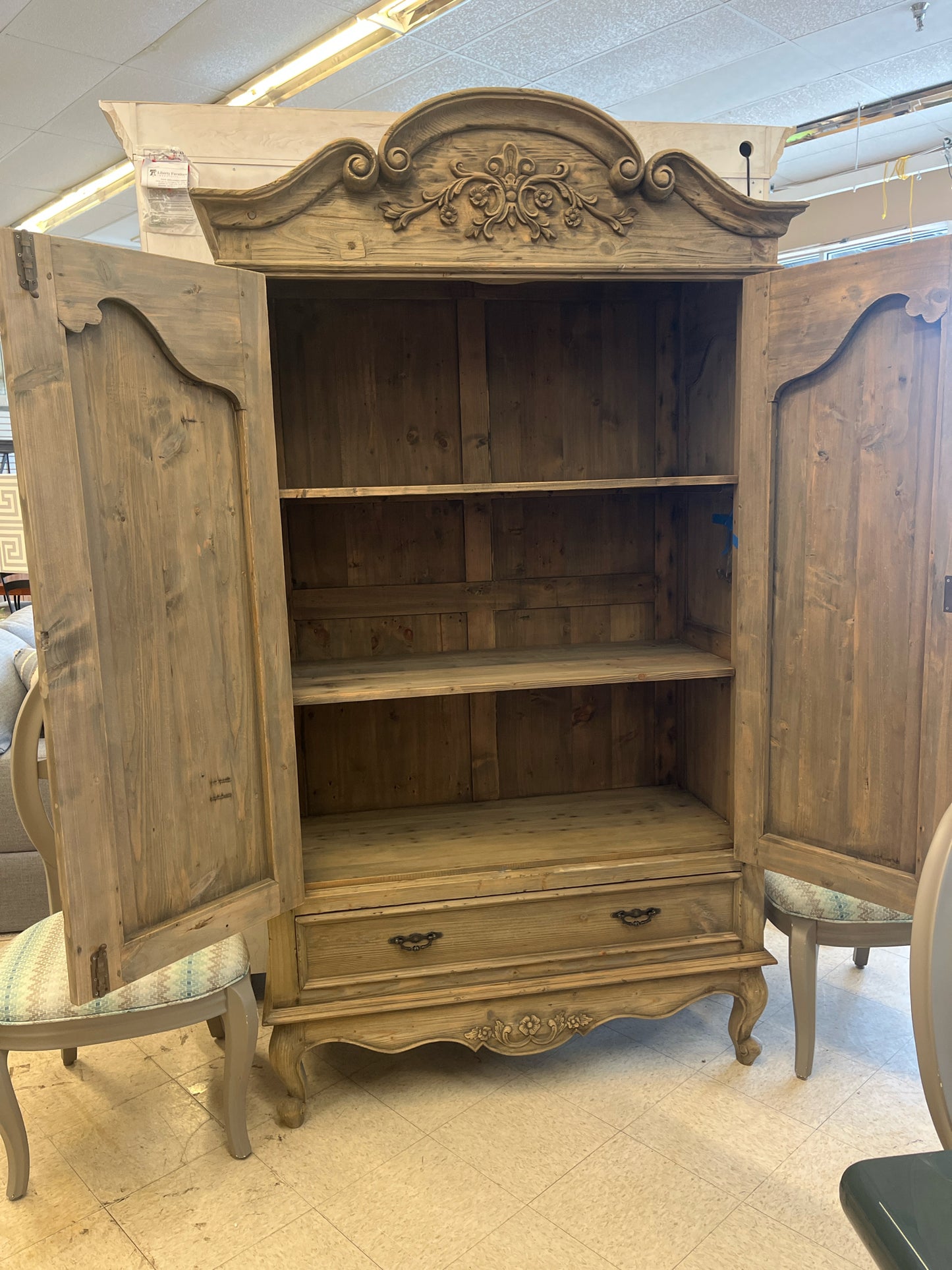 Armoire