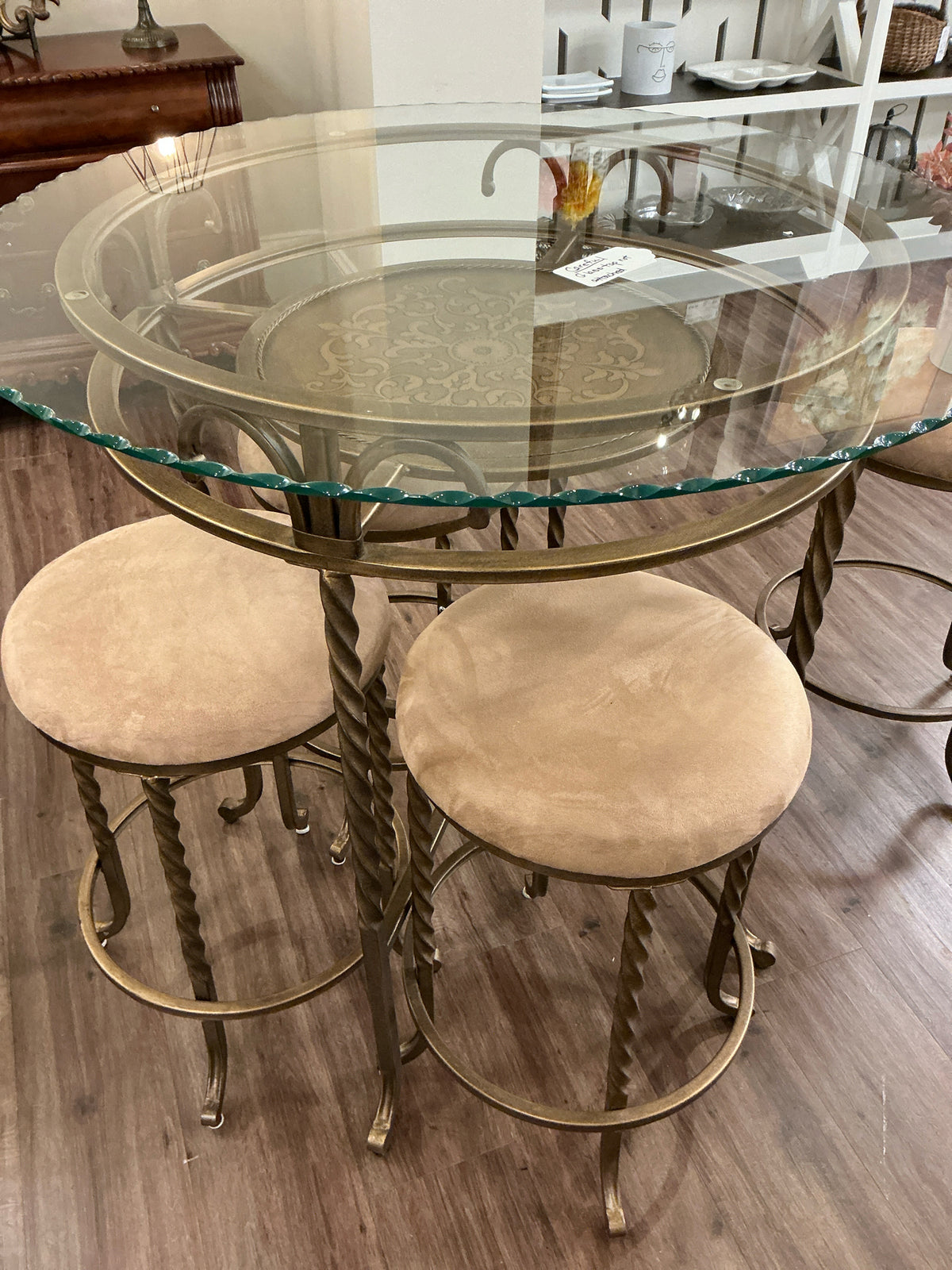 Pub_Table