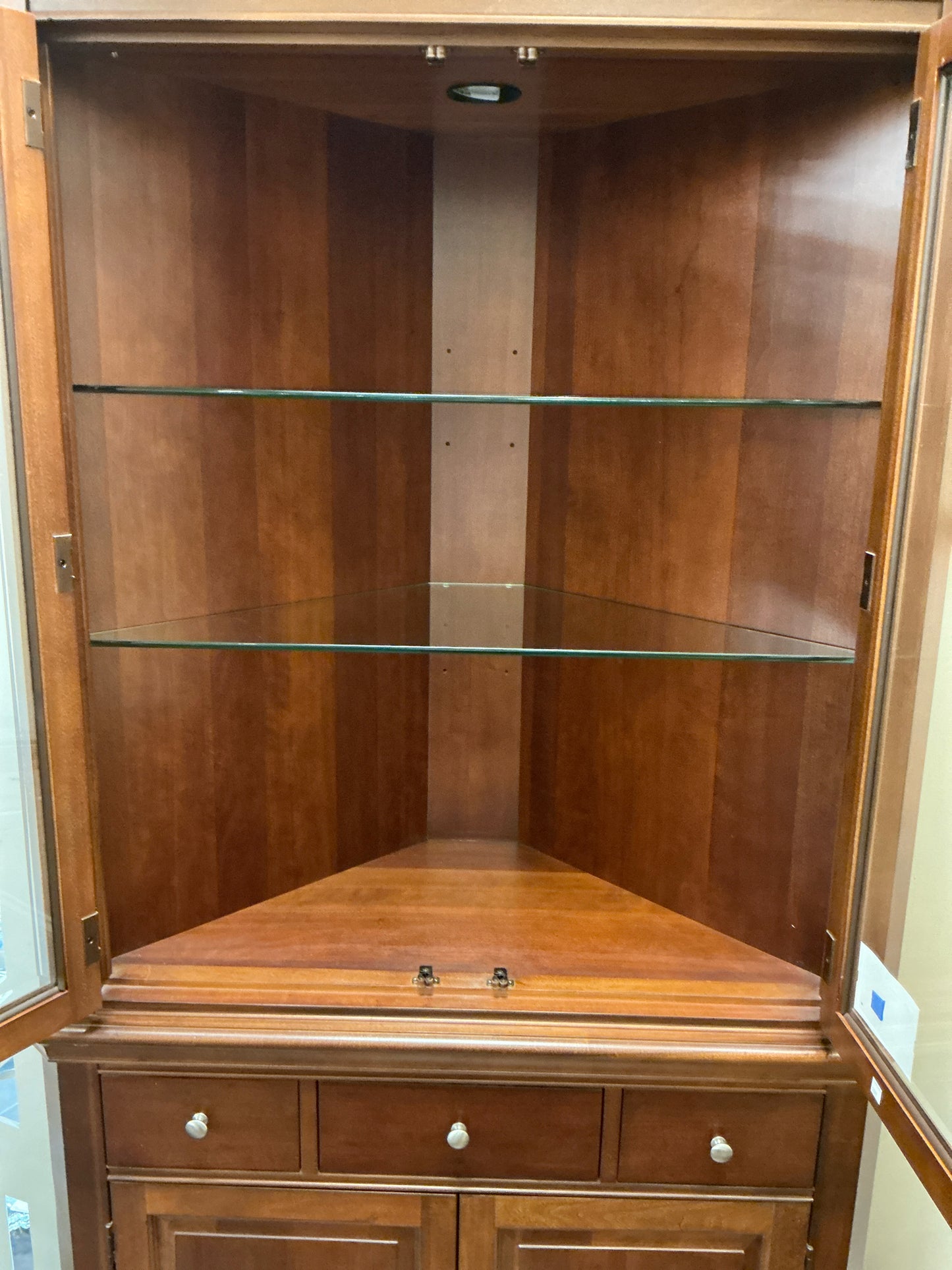 Thomasville Corner Cabinet