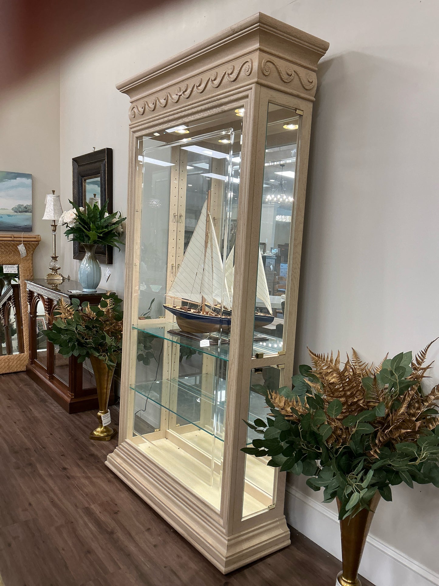 Pulaski Curio