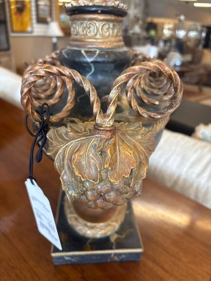 Urn