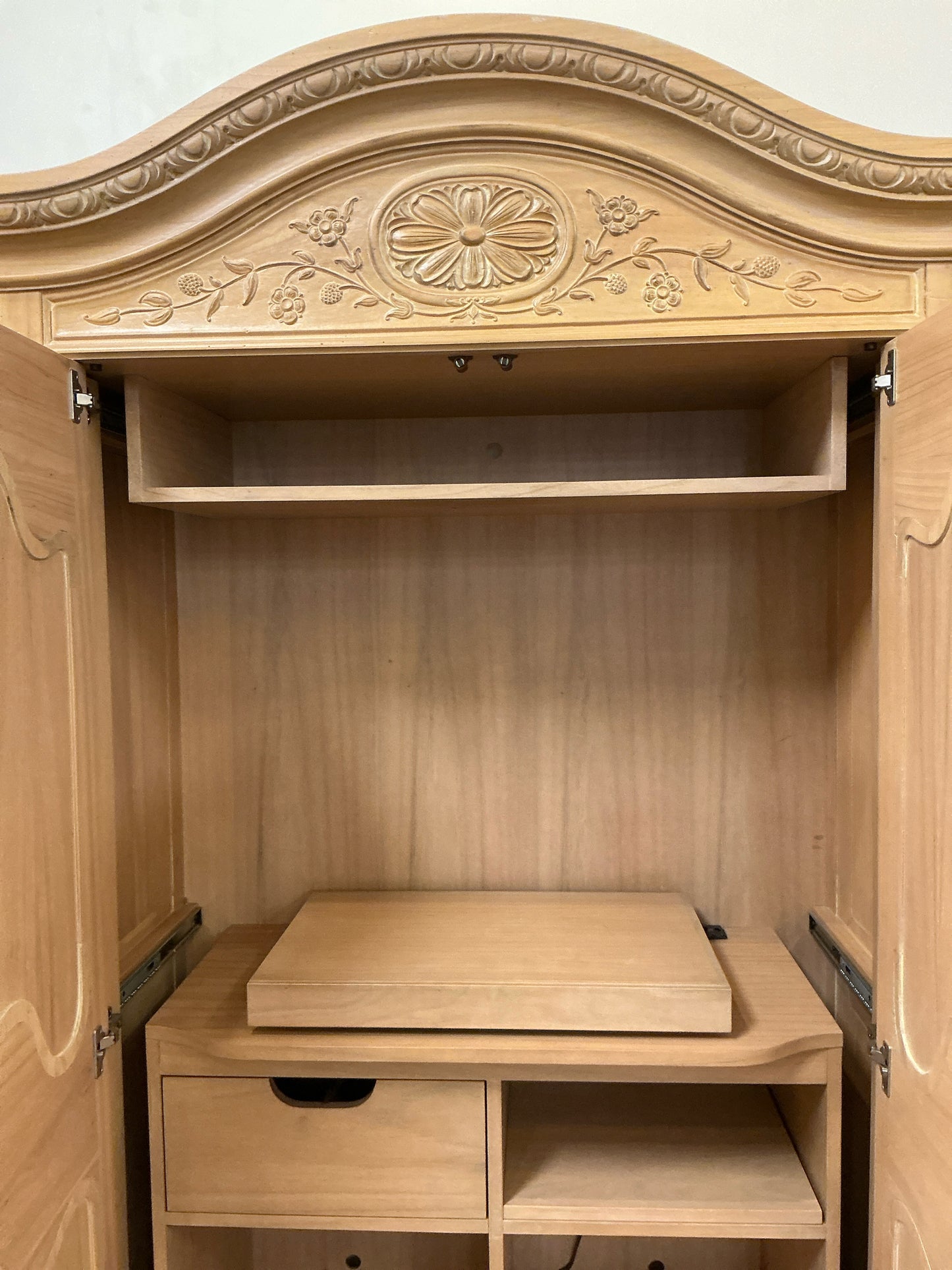 Armoire