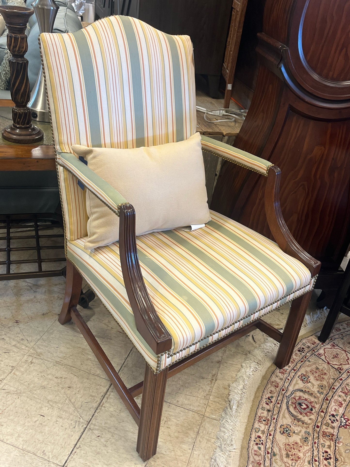 accent chair