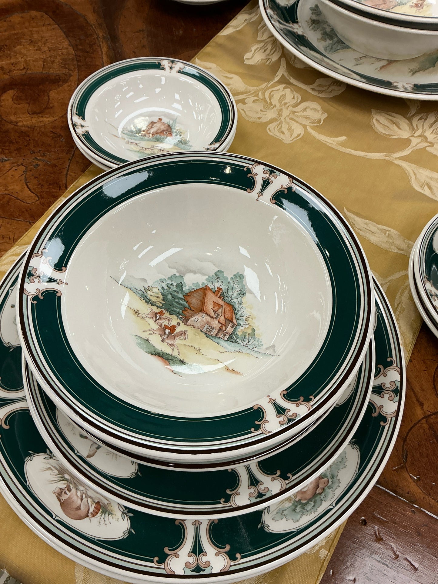 Noritake Plate Set