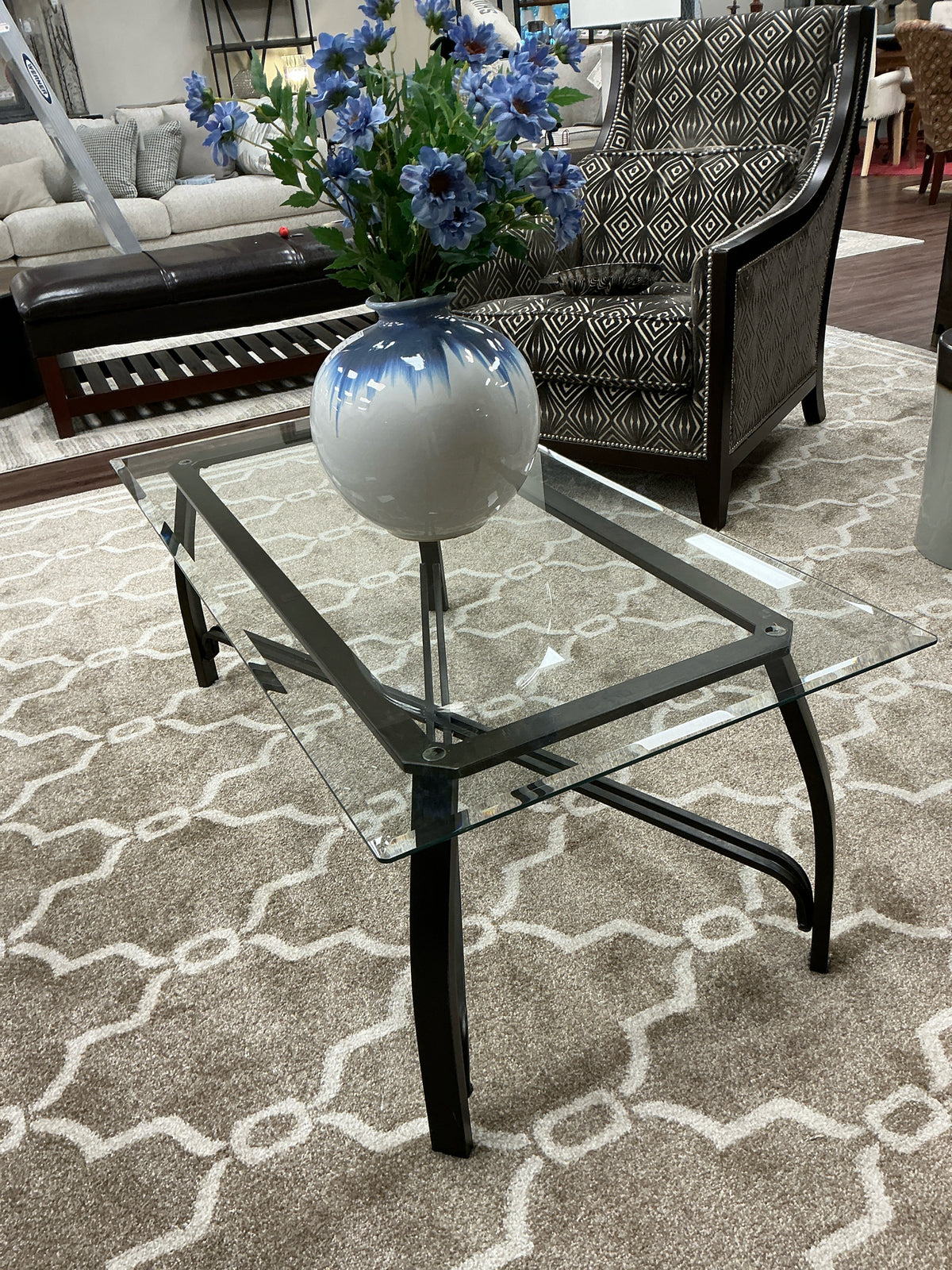 Cocktail table/living room