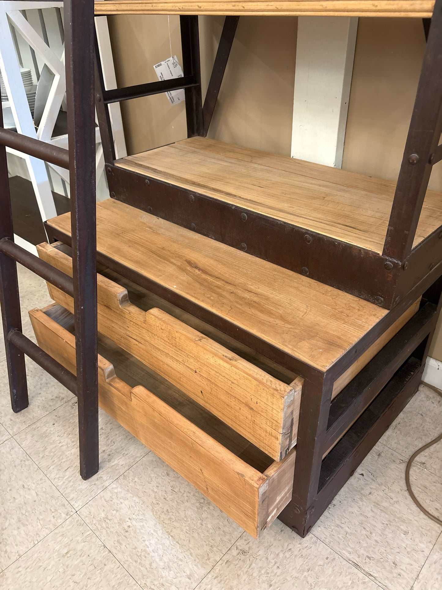 Shelf
