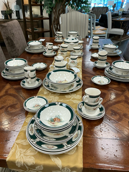 Noritake Plate Set
